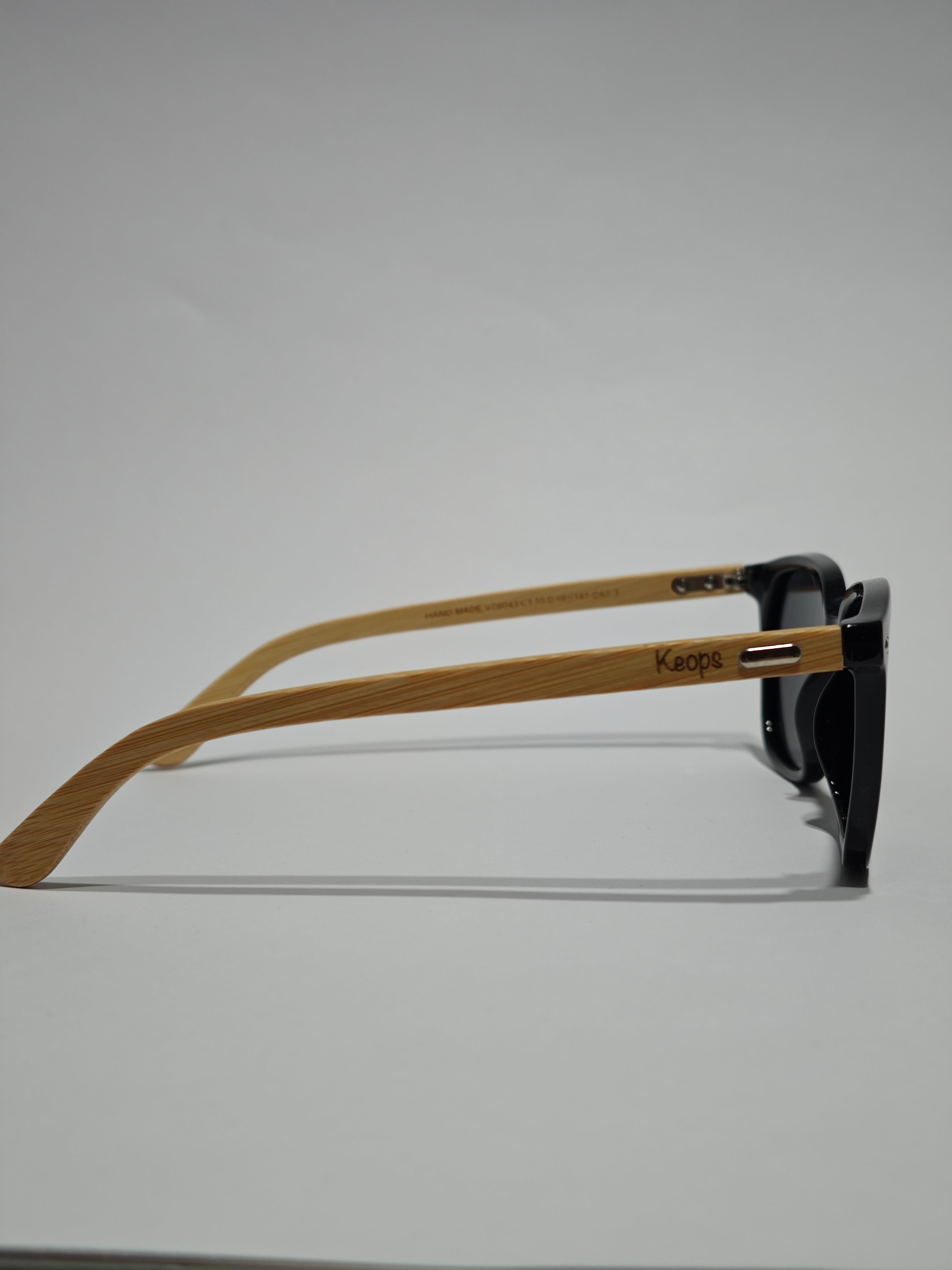 CARBON BLACK / BAMBOO